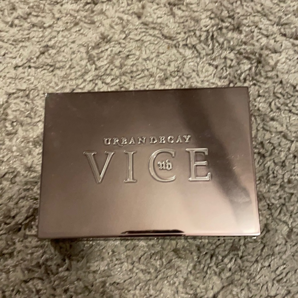 Urban decay lipstick palette